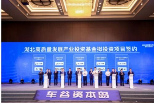 洞酩醬酒 制定洞藏標準 創(chuàng)新發(fā)展模式,引領醬酒投資熱潮